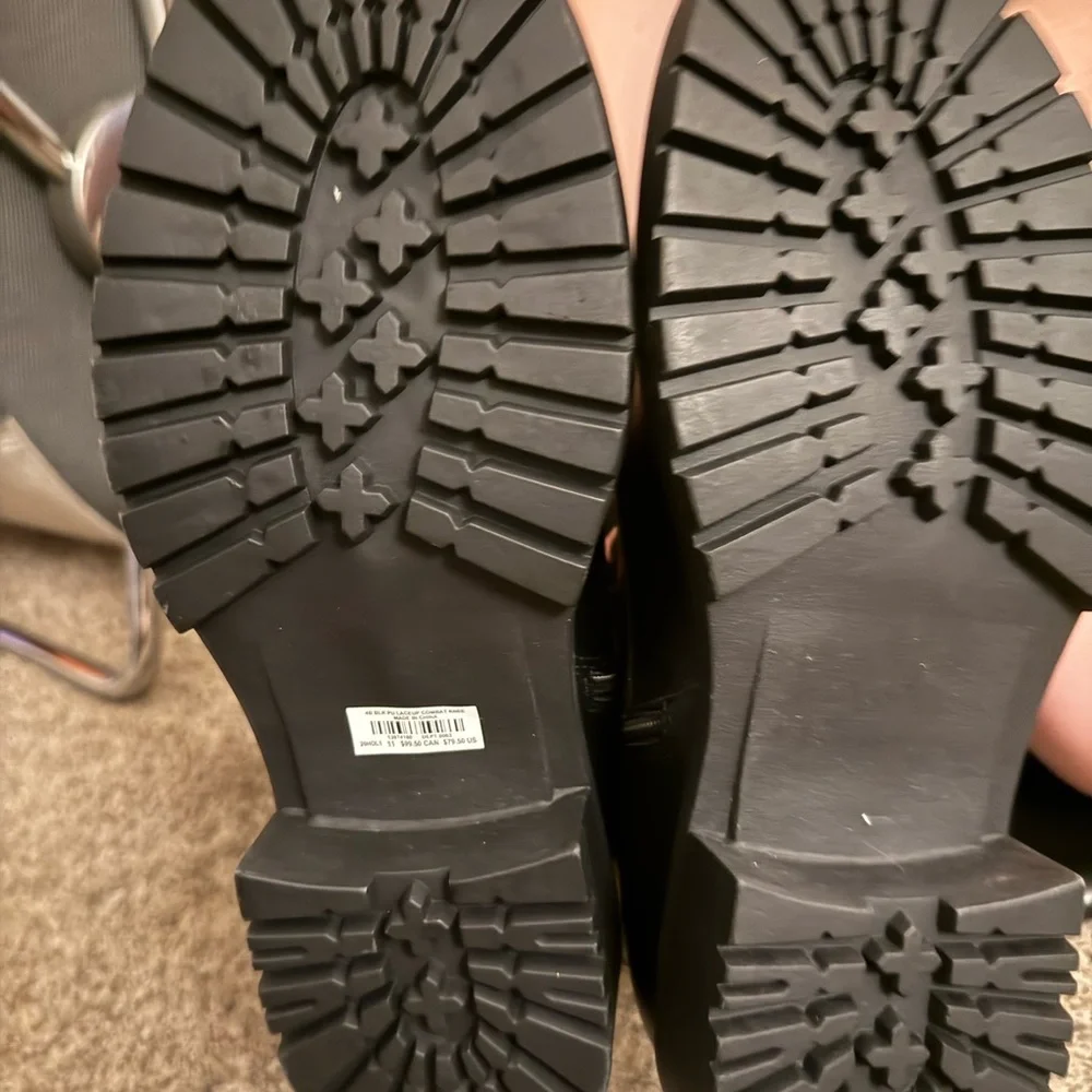 Black Lace-Up Knee-High Boots - Picture 8 of 11